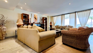 Resa Estates Marina Botafoch Ibiza 4 bedroos te koop sale living room sofa.jpg